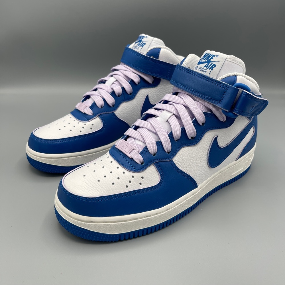 Women's Air Force 1 '07 Mid - Classic White and Military Blue Size 7 - Picture 9 of 14